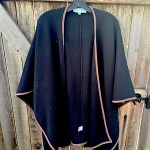 Tuckernuck black with brown trim wrap